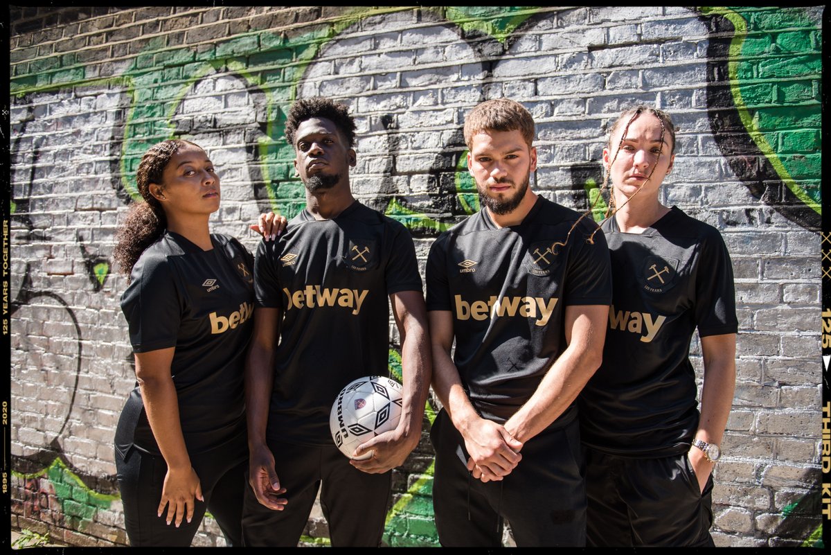 WestHam's tweet photo. ⚫️⚒💛

🛒 ➡️ https://t.co/uDHwjTE2aG https://t.co/z5hZ362fw3