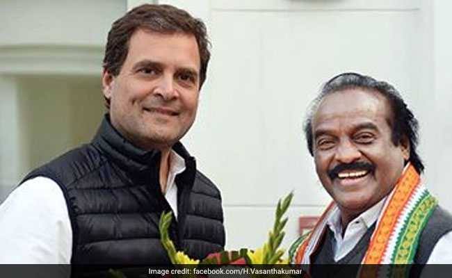 RagaviOfficial's tweet photo. Congress MP vasanth and Co founder H vasanthakumar  dies due to covid 19...#Vasanthakumar
#vasanthandco #RestInPeace https://t.co/D5rZz4Zfh0