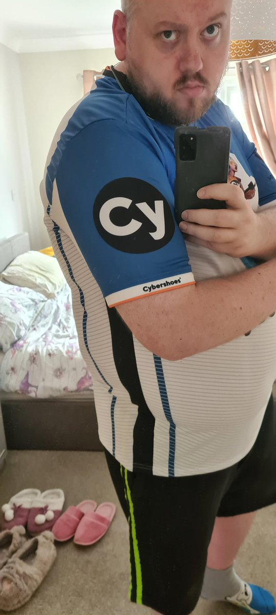 dr_oculus's tweet photo. I'm ready for tomorrow's @Onward_VRML @CybershoesVR face off, Blue team FTW! come watch us face off and find out who's got the best vr legs https://t.co/ht1Il95kSB