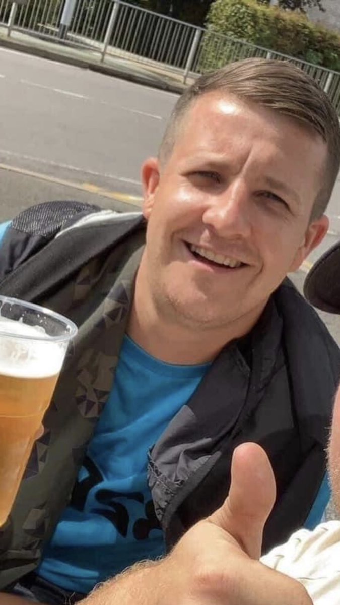 Thank you everyone who came last night  to watch the Magpies vs <a href="/AC_CHARITY_FC/">AC Wollaton Charity</a> 
 
Great game and £1000 raised for mental health chairty all in the name of Scott Longland who took his own life a few months ago 😢

First half was 3-2 

We won’t talk about the second half 🤣