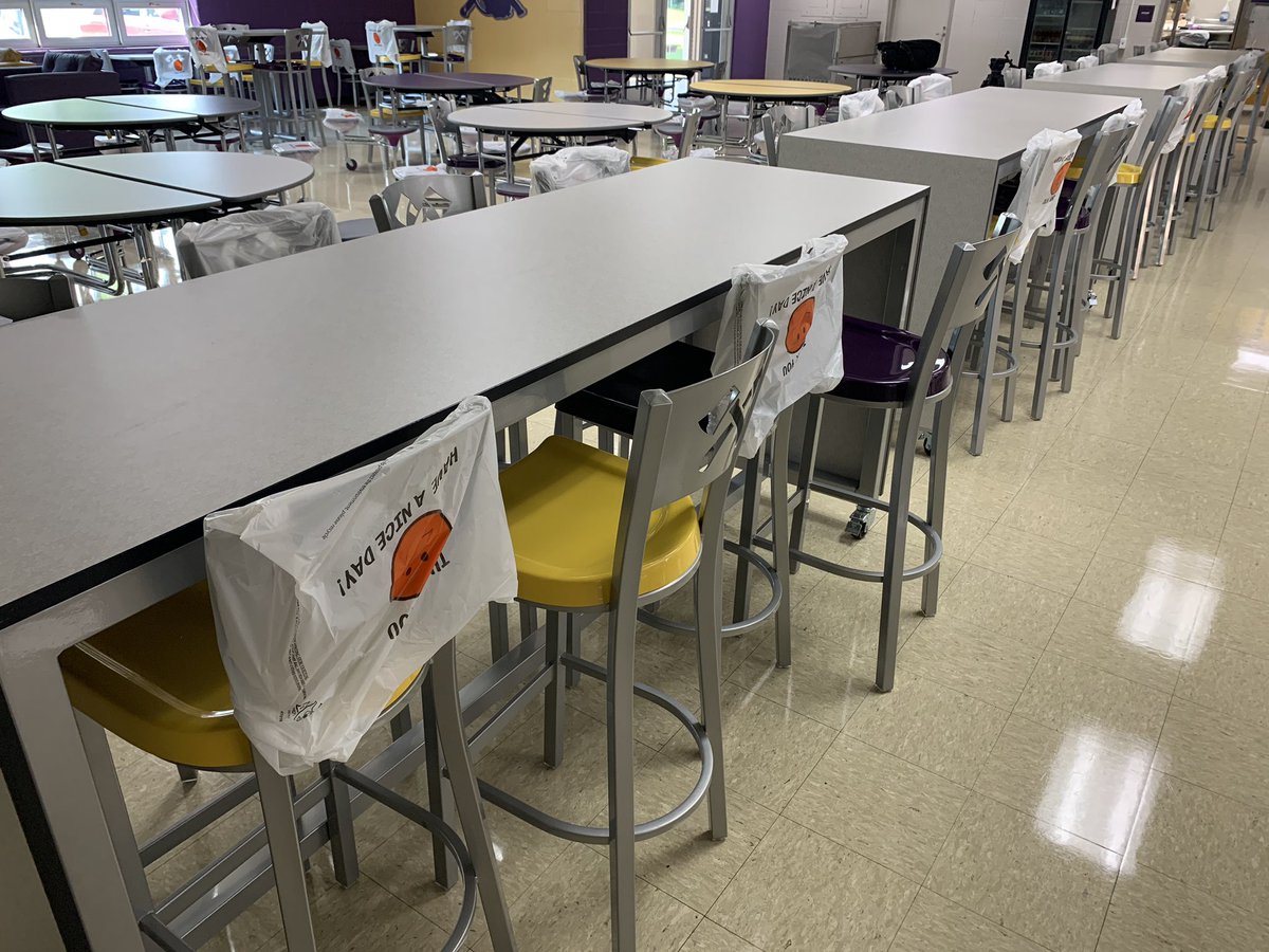 SarahWinkelmann's tweet image. This morning on #HelloWisconsin we are continuing coverage of our #SchoolsInSession series with a stop in Ladysmith! Find out how the district plans to structure meal times this upcoming school year. 🍎🥛🍕