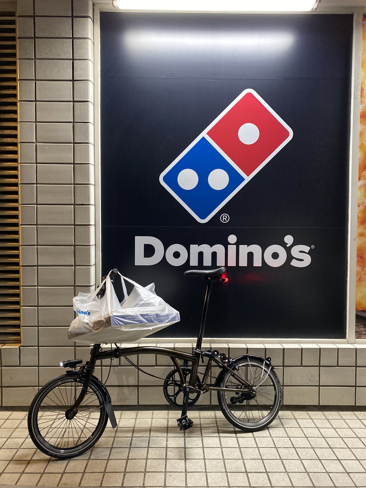 36cmのピザを自転車で運ぶほうほ
