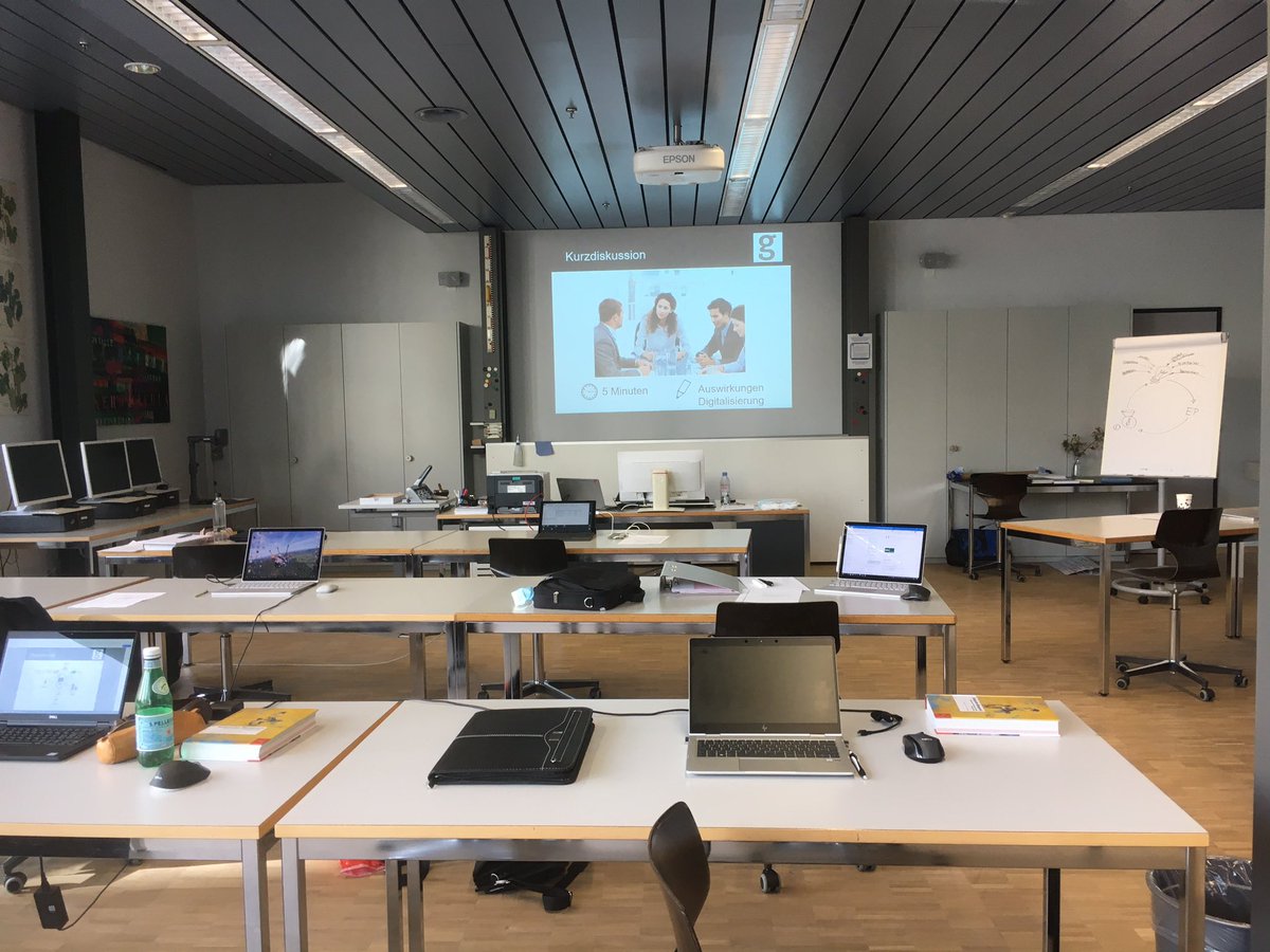 mbinggeli's tweet photo. Vielen Dank #GiBB für das Vertrauen, welches ihr @markusbinggeli als #Dozenten für #Businessplan und #Geschäftsmodell entgegenbringt. 🚀👍🏻 https://t.co/ADXrGOdaCy