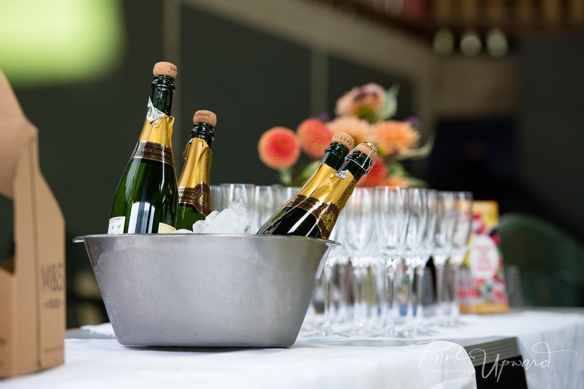 paulupward1's tweet image. A photography commission to lift the spirits yesterday with wonderful #Latimer based charity @Restore_Hope_ . The event celebrated the donation of their 100th vehicle by the #westhertscharitytrust, enabling them to continue their FoodLife programme. @DeVereLatimer