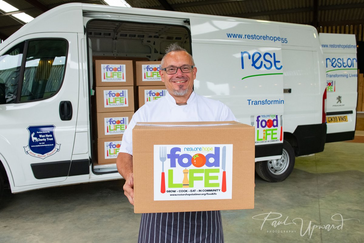 paulupward1's tweet image. A photography commission to lift the spirits yesterday with wonderful #Latimer based charity @Restore_Hope_ . The event celebrated the donation of their 100th vehicle by the #westhertscharitytrust, enabling them to continue their FoodLife programme. @DeVereLatimer