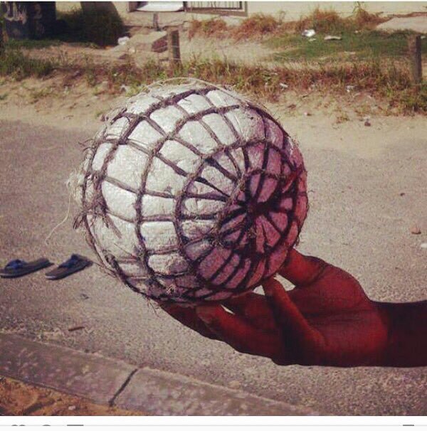 umzamocapital's tweet photo. Making chikweshe is an art form that is so underrated.
#ZimLocal #Chikweshe #Zimbabwe https://t.co/lO5Xi8jf7s