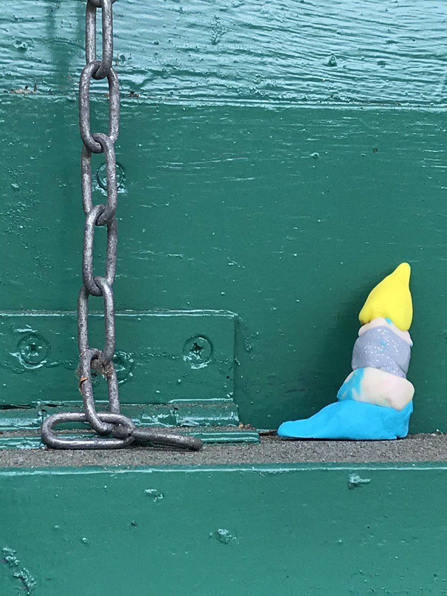 Day 15 groving: Silver Spoon and Sandra Lane’s @Artysandralane seductive sculpture..... toy ......sweetie adds to the attractions of the Abbey Gardens. The response is by <a href="/EdArantus/">Ed Arantus</a>

Follow groving: Silver Spoon at 
groveprojects.org/blog #groveprojects