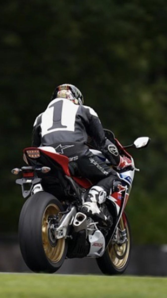 Like to say big thanks to <a href="/jm130tt/">John McGuinness MBE</a> and <a href="/bennetts_bike/">Bennetts</a> for yesterday 👍