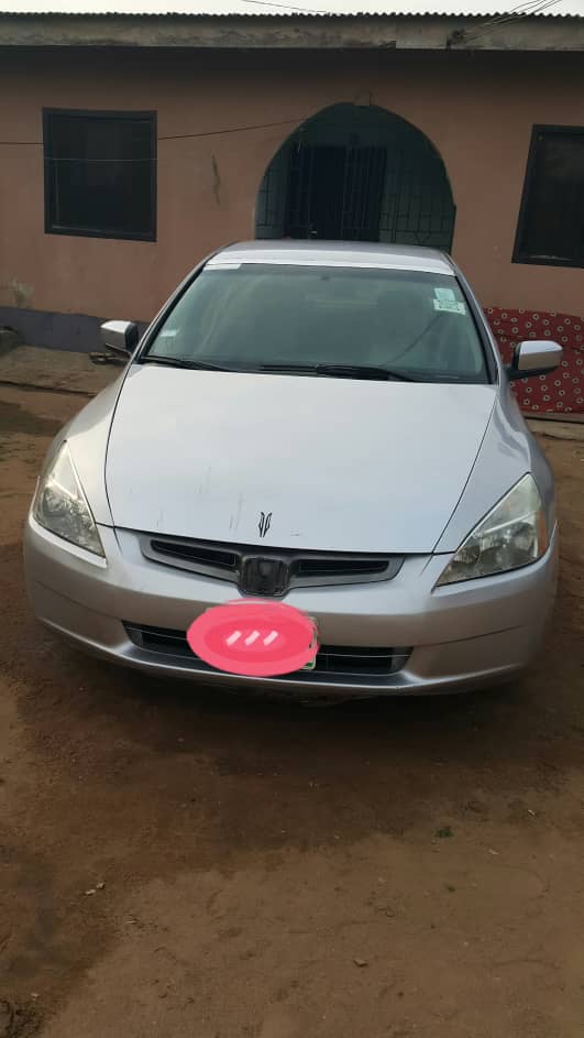 AutosGidi's tweet photo. Well Maintained Honda Accord EOD 2004 model. 4plugs 700k (non negotiable) Car Location:Alimosho Lagos. Call or Whatsapp us:07035997641 
@Dammyxino1 @Olatunjiolajide @oris616 @disejos @KingsmenAuto @CarDealerBot @Larriy___ @Muhammadumarrrr @Naijautotraders  #cheapcarsinlagos https://t.co/SnpTKpcf3l