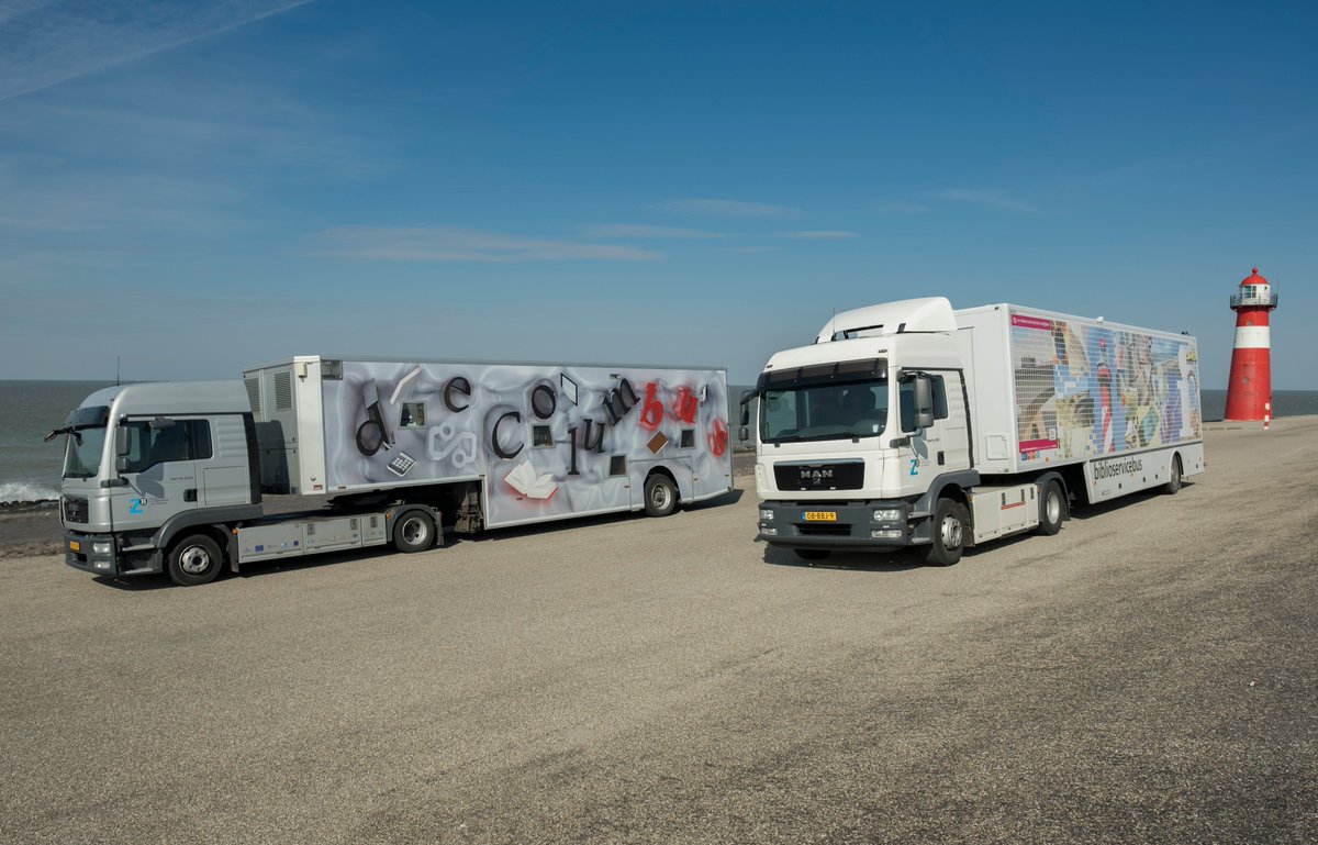 dezbnl's tweet photo. Werken op de twee mooiste #bibliobussen van Nederland, hoe tof is dat? We hebben een #vacature, kom jij ons team versterken? https://t.co/6VliFuSRBq Foto: @djgjeltema https://t.co/hH6EK8OSoh