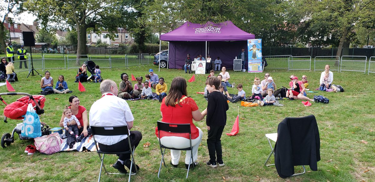 Day 3 of #mayorsreadingshows fun for all ages with amazing local authors & surprise performance by Theo our son. A few slots left @NorburyPark Sunday 11& 2 @yourcroydon @CroydonLibs promoting literacy skills in our Borough #croydon #literacy #mayormaddie brit.ly/30aug-norburyp…