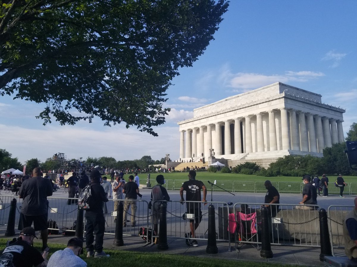Less of an (overt) police and military precense so far than I expected. Couple of National Guard members chilling by Constitution and 23rd. Crowds grow as you approve the Lincoln Memorial.