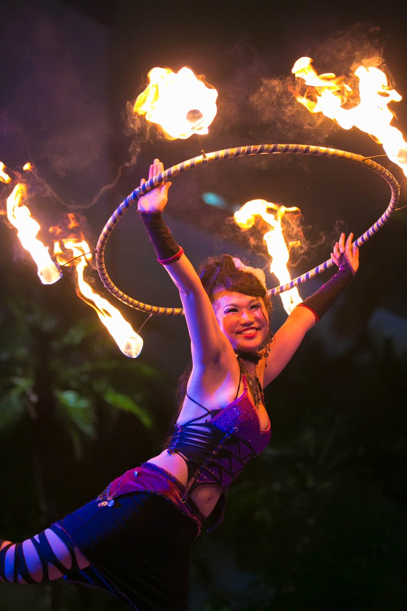 𝐀𝐘𝐔𝐌𝐈炎 Fire Performer 坂上どうぶつ王国 特番の常連 徳島で自給自足の生活をしている 廣川家 第一世代から活躍する ファイヤーパフォーマー いつも子供達が かぐづち Tシャツ着てくれてますね Kaguzuchi Info Twitter