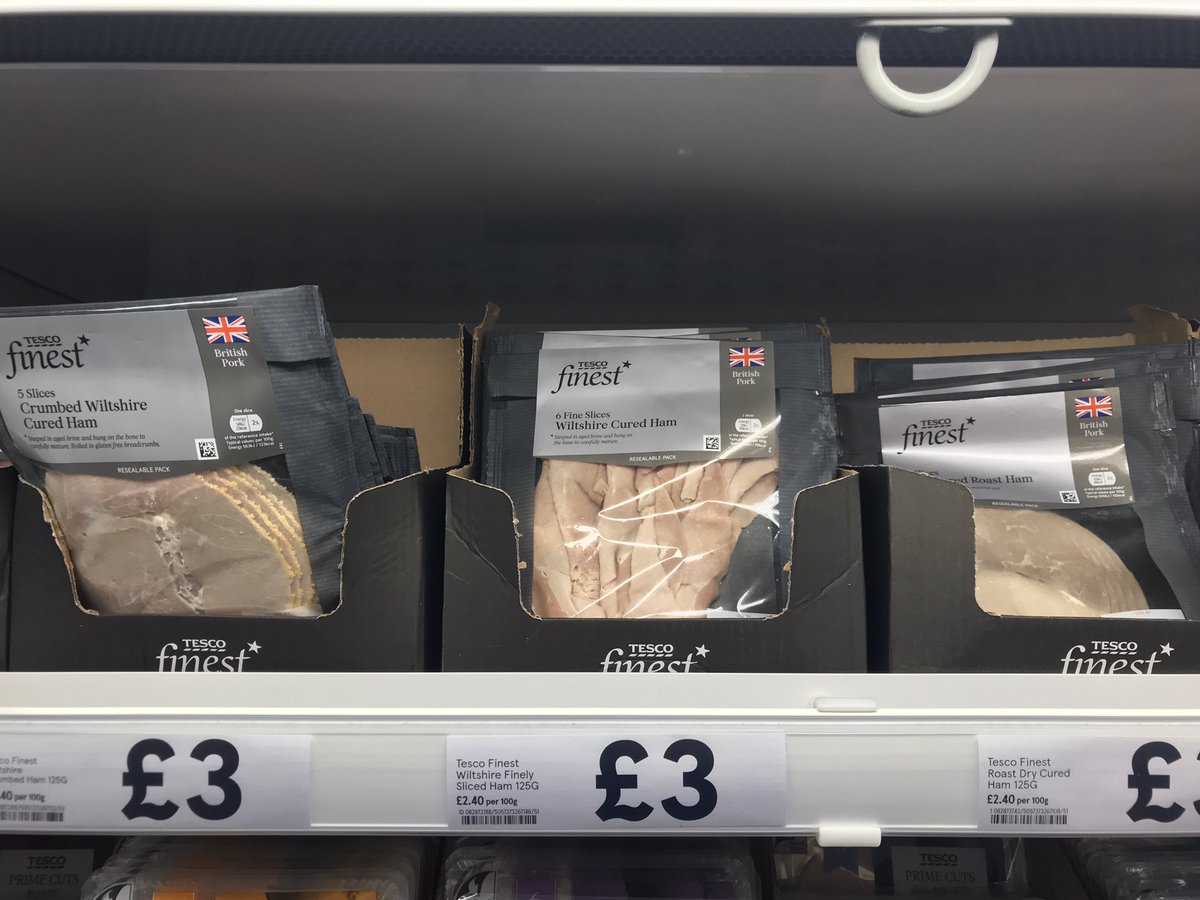 plonged's tweet photo. @Tesco Recently I had to return grey bacon after I got home and upon reporting it I was assured the matter would be investigated… clearly nothing’s changed. Look at the state of the meat on display! (Taken 24th Aug) - time to change shops I think https://t.co/ql2blOfKpr