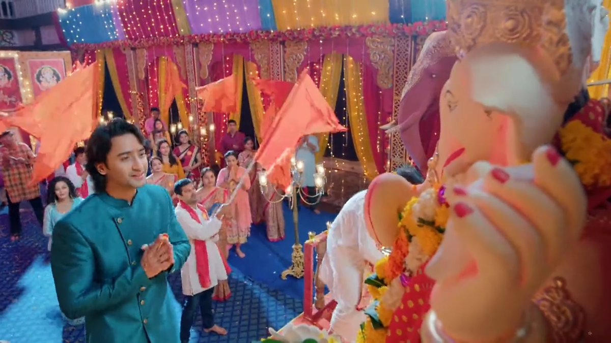 Ganpati Utsav- His Painful MemoryBeing a rebel, he always held Ganpati puja to rem his baba, disagreeing to BB's ideas. He had faith that he'd return- the man who imbibed the philosophies in him. Or so he thought... #shaheersheikh  #YehRishteyHainPyaarKe