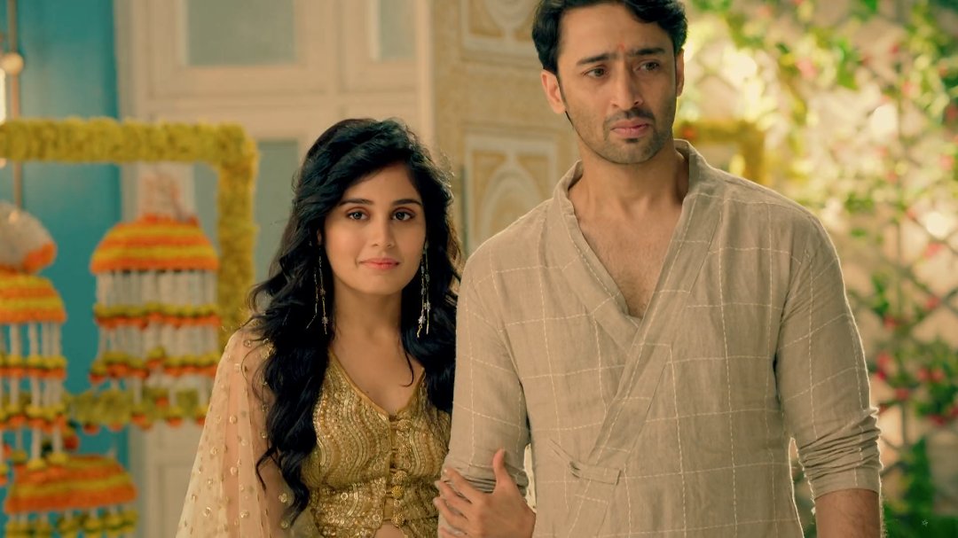 Another Puja, and his pain increased. He was snatched the very source of him dreaming to start a new life on this day again. All his wishes got crushed. He only wanted to be happy with Mishti... #shaheersheikh  #YehRishteyHainPyaarKe