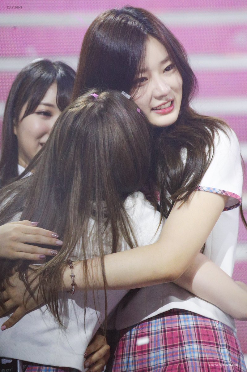 KimChaeWon21's tweet photo. 180831 프로듀스48 파이널 경연
#아이즈원 #IZONE #アイズワン
#🐰🌸🐹🐥🐶🧚‍♀️👑❤🍑💚🐸🕊 https://t.co/cCBgoRgAkg