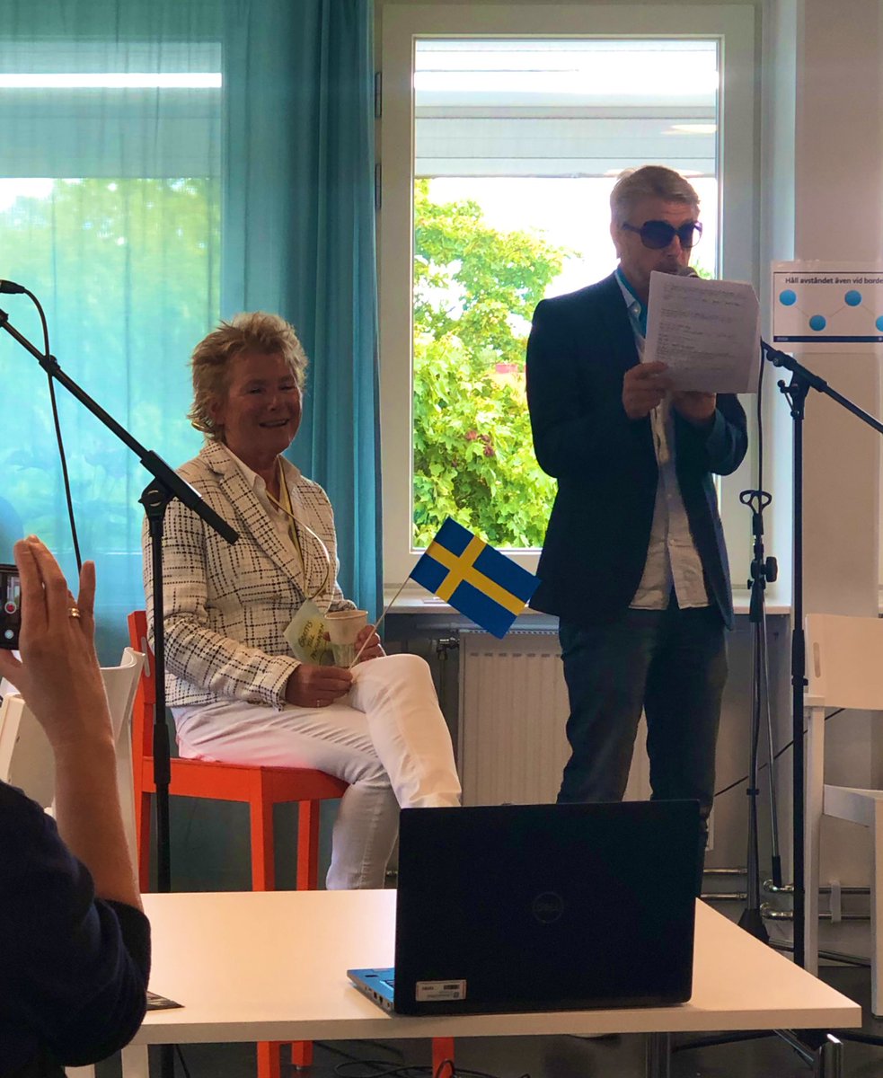 Idag avtackar vi en av mina största förebilder. Carina Hedström <a href="/HedstromCarina/">Carina Hedström</a> som efter 40 år i Stadens tjänst nu går i pension. Stort lycka till! Saknad men aldrig glömd!@Lidingo_stad