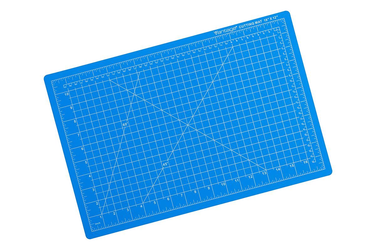 Dahle_NA's tweet image. Dibs on this one! Tough but flexible for rotary trimming, work surface protection, and accurate measurements. Dahle mats are so versatile! buff.ly/2XrsNTj #cuttingmat #dahlevantage #dahlemat #rotarytrimming #selfhealingmat #craftmat #getcreative #quilting #crafting