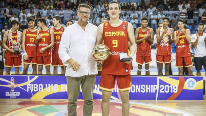 spanishoops's tweet image. Rubén Domínguez is one of the best offensive players in the 2003 class. He led Spain to win the gold medal at the U16FIBA EC last summer being the best scorer of the team and winning MVP of the tournament. He is the true leader of this team.

ow.ly/FNXG50BbDBB