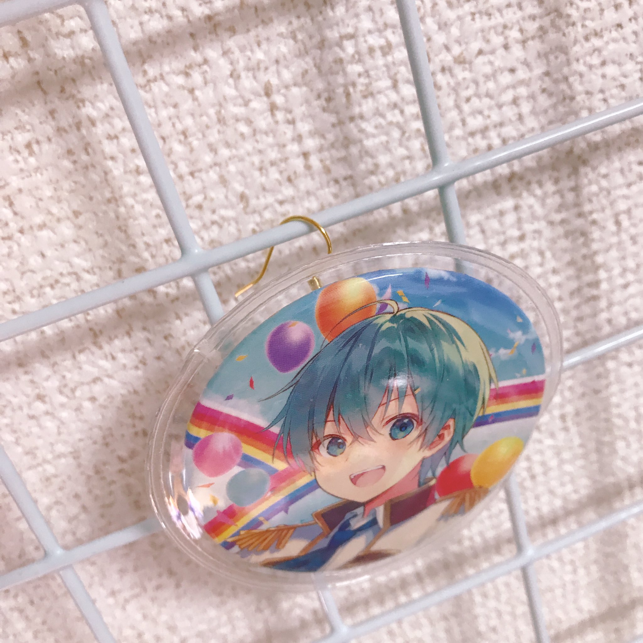 愛朱 試験からの解放 天才的な缶バの飾り方見つけた 缶バッジ飾り方 すとぷりグッズ T Co Hmwbwx64oa Twitter