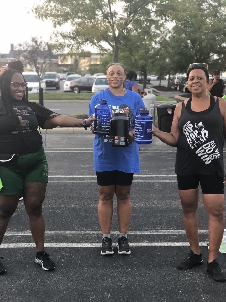 ZetaPhiBetaCols's tweet photo. Finer and Fit go together! #ZetaWaterChallenge #WarerChallenge @mnhiphopfitness FUN!!!!! We spotted our Ohio State Director Isi Green! @OhioZetas https://t.co/57PCFqT5g8
