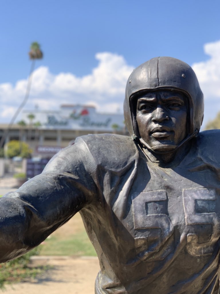 Across from Pasadena City Hall are these bodiless head statues of Jackie and his brother Mack (a 200-meter hero who finished second to Jesse Owens in the 1936 Berlin Olympics). And, if you’ve been to the Rose Bowl, you’ve undoubtedly seen the statue of Jackie, a five-sport star.