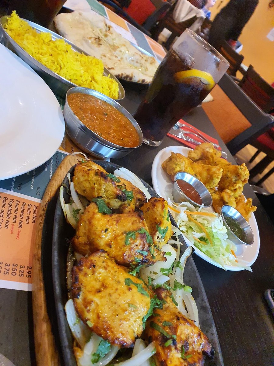 The weekend is in sight and there is nothing better than being able to enjoy a meal with friends and family! #glasgowfoodie