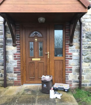 MajDesignsUK's tweet image. Before &amp;amp; after What a difference a door makes, @MajDesignsUKrecently installed this Anthracite Grey Abbott @EnduranceDoors with @securedbydesign in #Somerset transforming the entrance to the property @DuraflexSystems #SMEUK #ATSocialMedia #Bristol #ManufacturingUK #Devon #Taunton