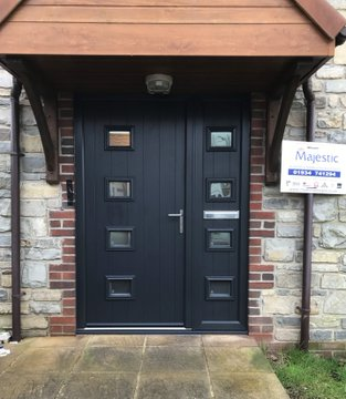 MajDesignsUK's tweet image. Before &amp;amp; after What a difference a door makes, @MajDesignsUKrecently installed this Anthracite Grey Abbott @EnduranceDoors with @securedbydesign in #Somerset transforming the entrance to the property @DuraflexSystems #SMEUK #ATSocialMedia #Bristol #ManufacturingUK #Devon #Taunton