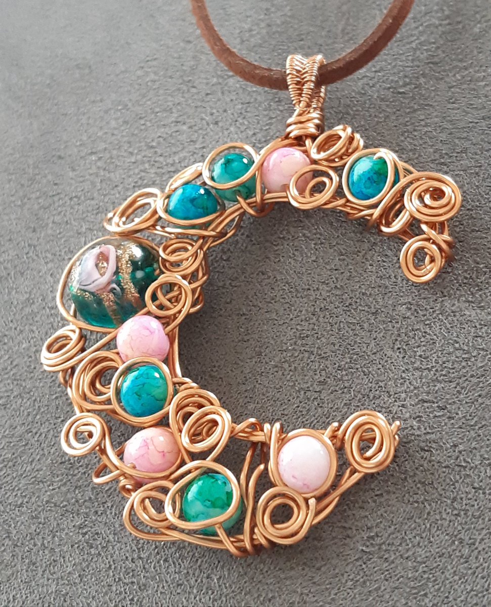 LockStevens's tweet photo. Hi!! My name is Jackie, and I am a multi media artist from the South West UK. 💖🎨

https://t.co/GItJe4SRre

#shopsmall #shopetsy #handmade
#resinartist https://t.co/VdDOeNPmzV