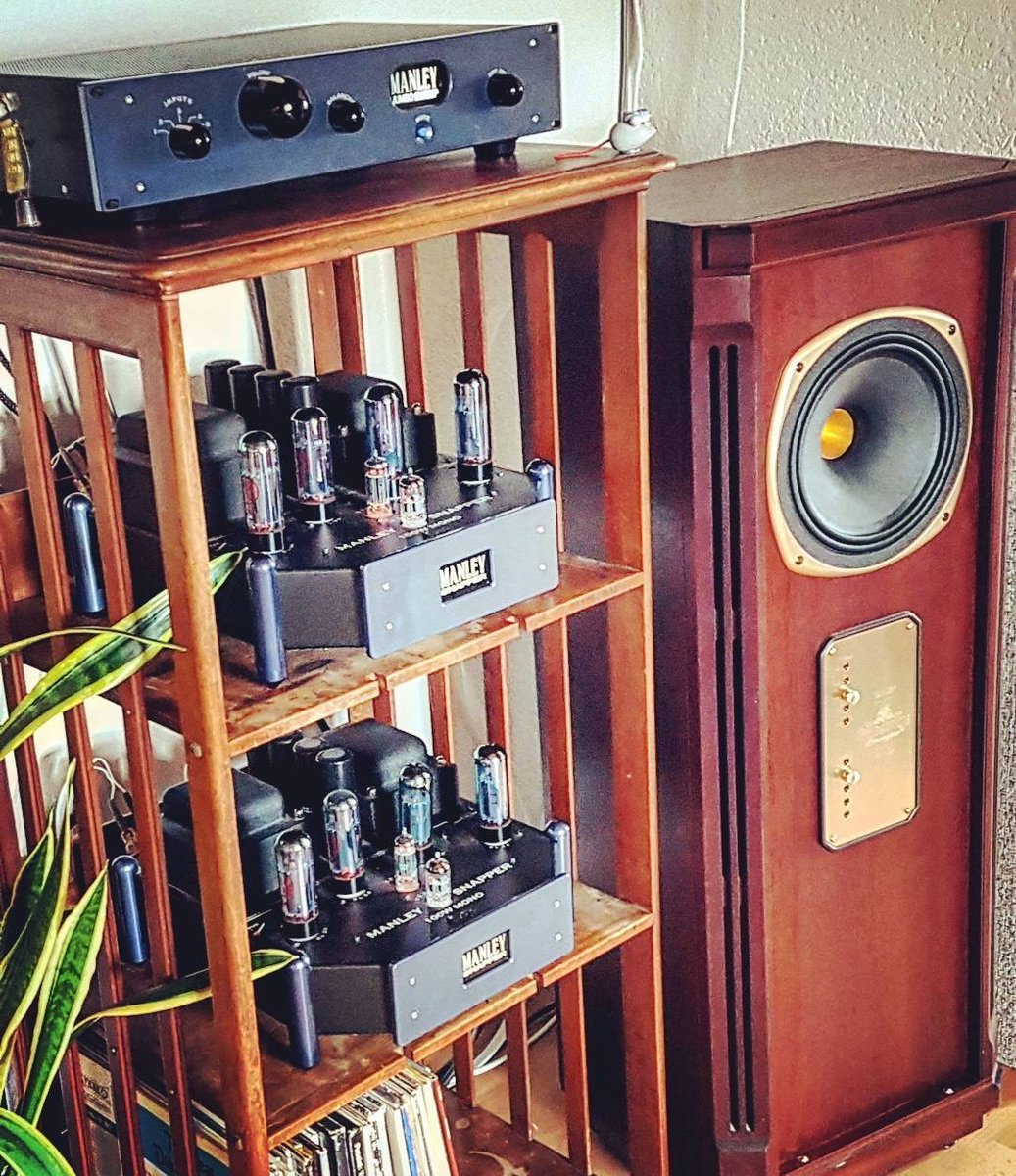 manleylabs's tweet photo. ๐๐ #repost ๐ elmochilvinyl
Manley ๐ฏ๐ฏ๐ฏ
#manleylabs #manleys #tube #blueglass #jumboshrimp #manleysnapper #tannoyprestige #tannoy
๐ธ https://t.co/s4cMcUbHMj https://t.co/fVsVRybwIg