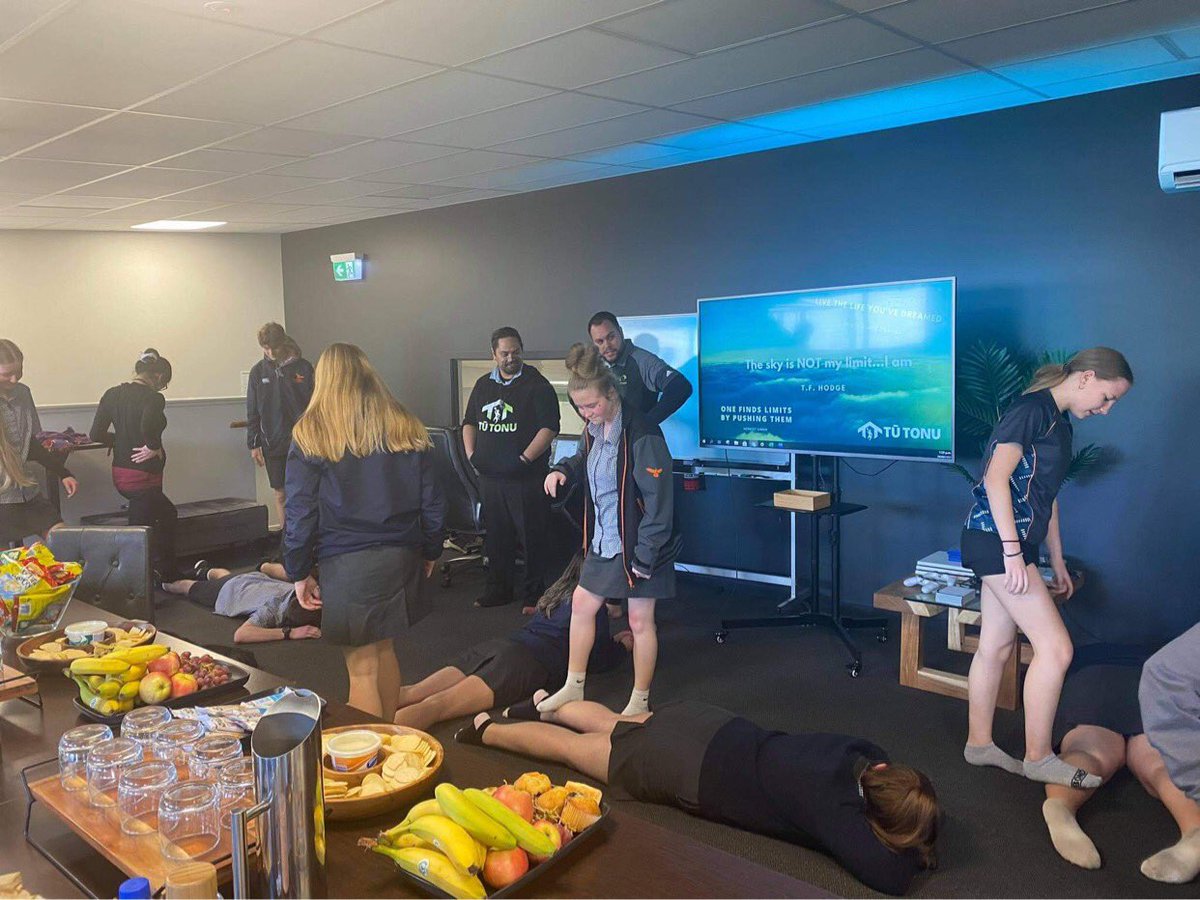 mrskaukau's tweet photo. @bridget412 &amp; sustainability crew gave @RototunaSHS students a rich authentic learning experience on Friday. Visiting Tū Tonu &amp; educating themselves on Rōngoā Māori &amp; Māori healing! ka mau te wehi! #Hauora #nzhpe #connection #forunderstanding #forknowledge #toself #forlearning https://t.co/aKgcDfxpRb