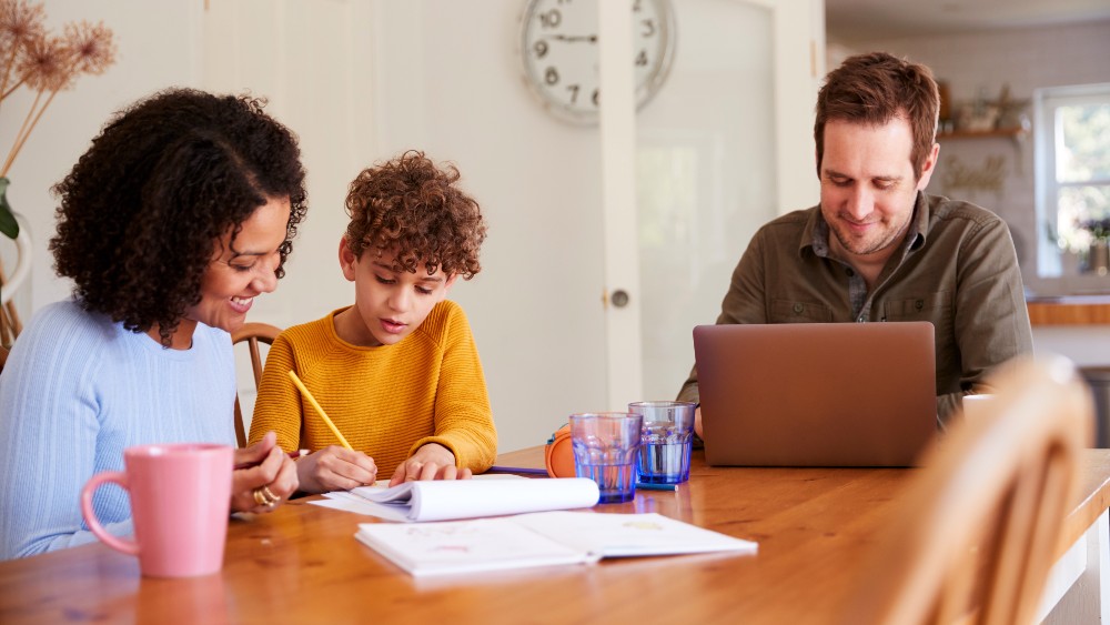 Are you trying to balance working remotely and virtual learning? Let Raleigh Parks help you! 

Check out the Recreation and Education Centers (REC) program! Learn more and register today: bit.ly/3b4r3UU