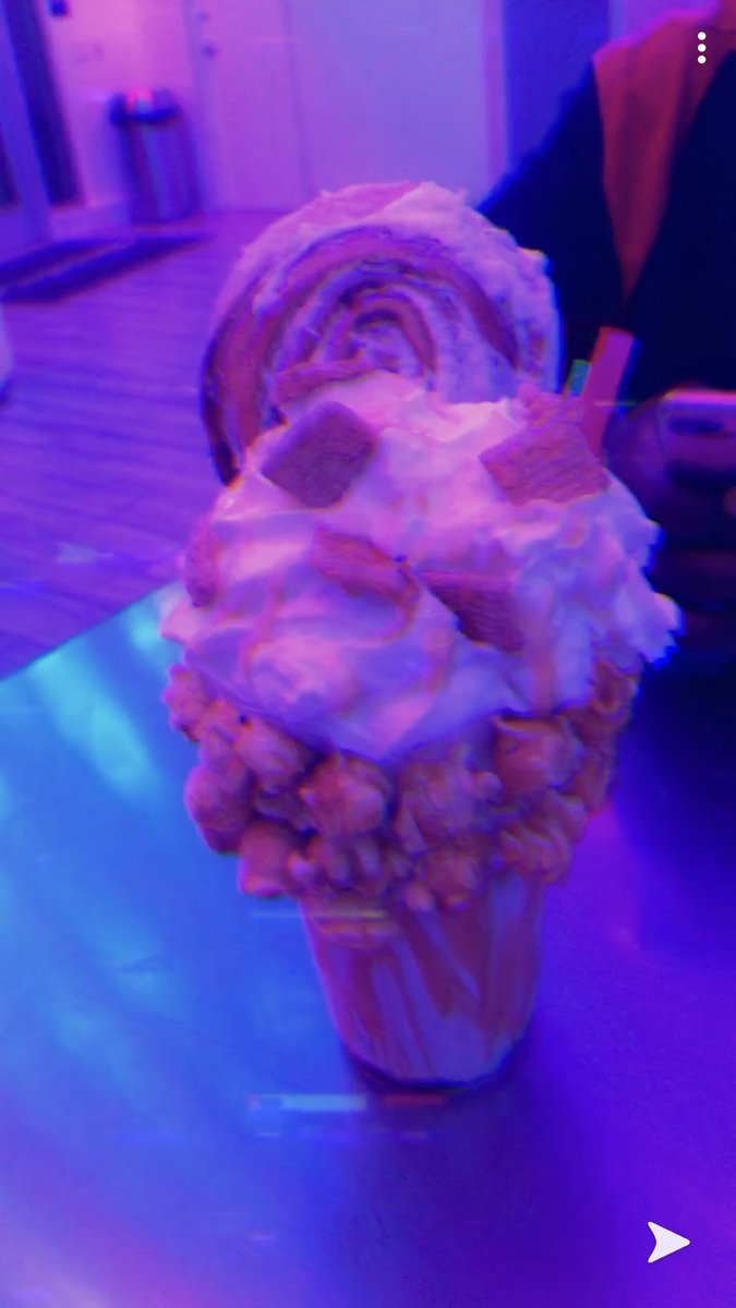 MagicHandz's tweet image. Danger is my middle name. #Snowopolis