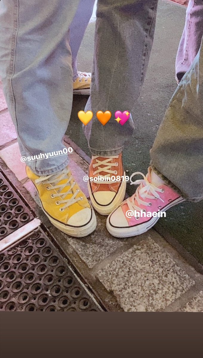 LaboumInter's tweet photo. [200828] Haein Instagram story update 

#라붐 #해인 #laboum #haein #HappyLaboumDay #6yearswithLABOUM https://t.co/PY3UWz6uJe