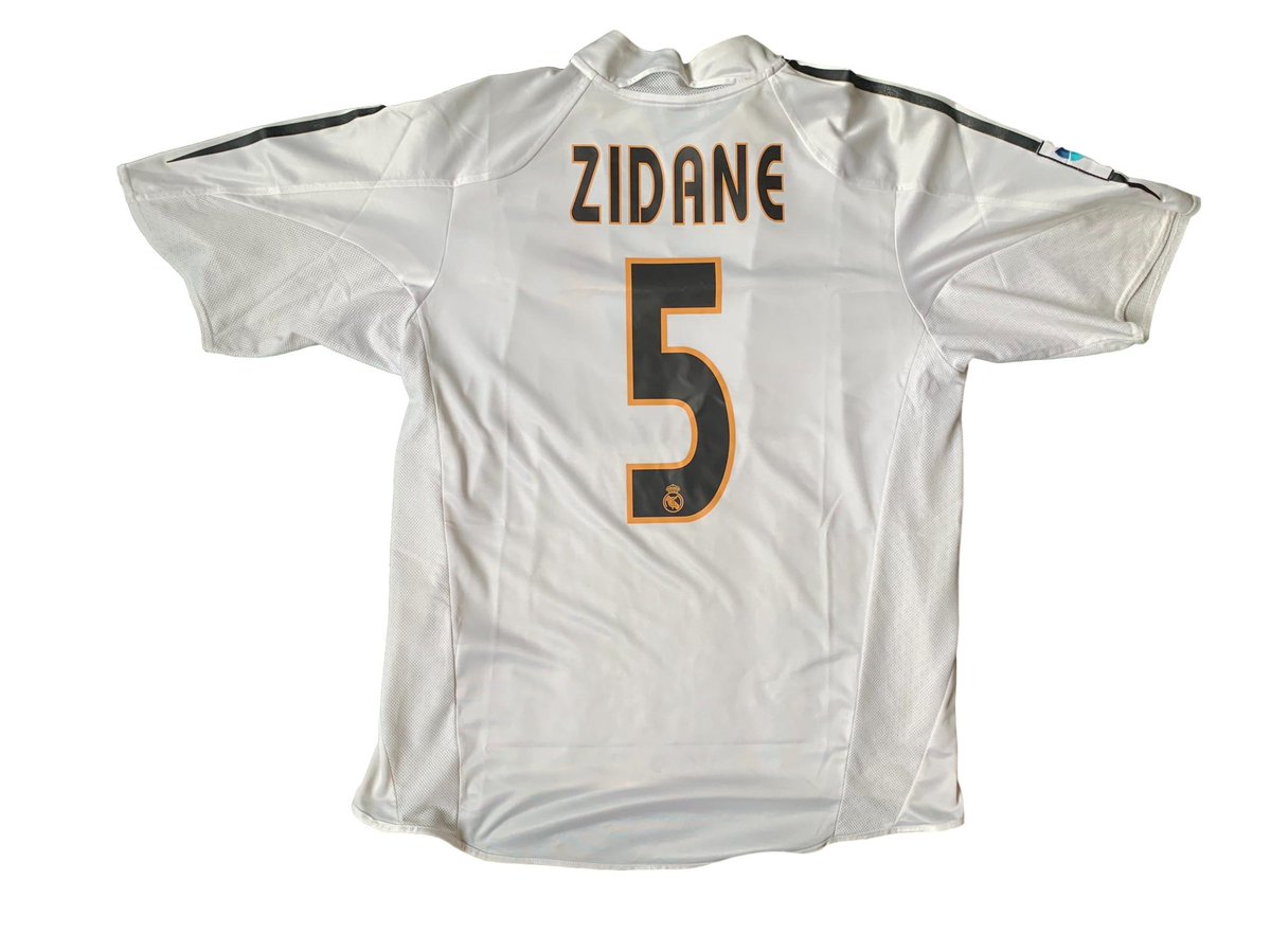 90sfootball's tweet image. Competition! You can win this Zinedine Zidane #5 2003/04 Real Madrid shirt (Size Large) thanks to @EhRetroKits.

To enter:

➡️ Retweet this tweet
➡️ Follow @EhRetroKits