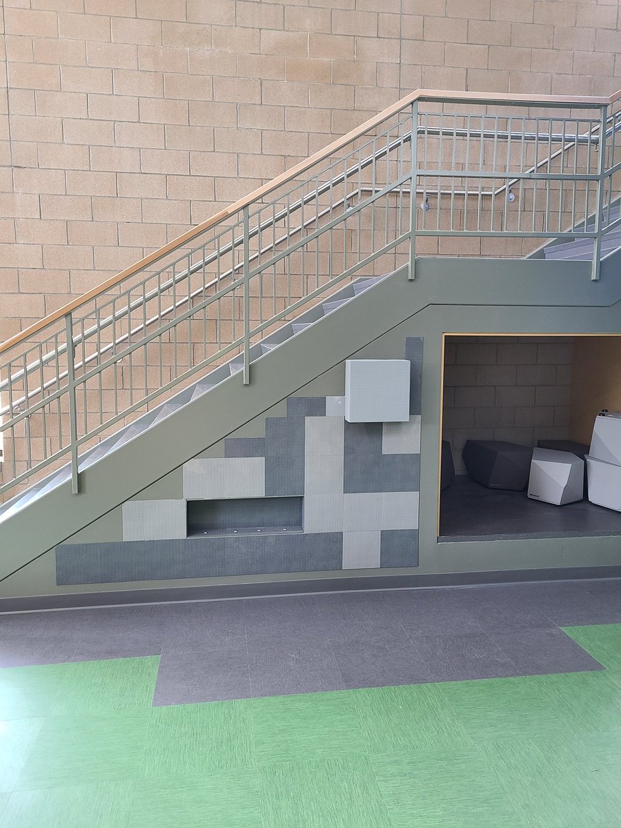 CongerBuilt's tweet image. Gone are the days of dreaded library time - A slide from the 2nd floor to the media center where there is also a Lego wall and weaving wall waiting for kids at Bethany School??!! A sensory kids dream come true! #CongerBuilt #BuildingFuturers #k12 @bethany_school @EmersionDesign