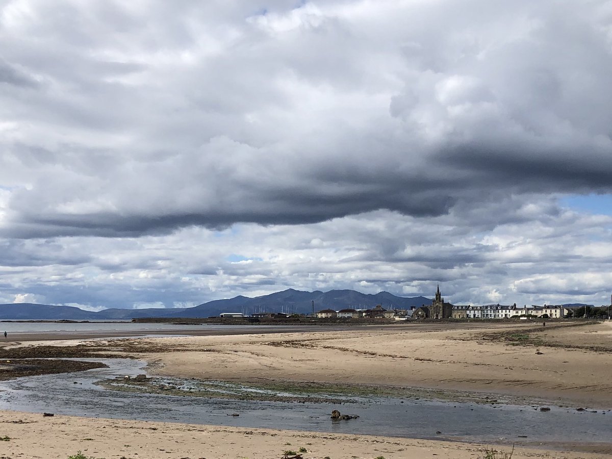 Loontune11's tweet image. Never get tired of this view #dailywalk #fitbitaddict #stepscount #lovethisview