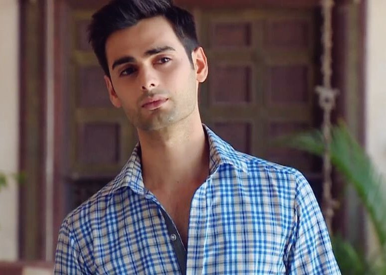 sykdyk's tweet photo. Nuestro querido Danny Vyas #HappyBirthdayVarunKapoor https://t.co/YNQvvoeOYA