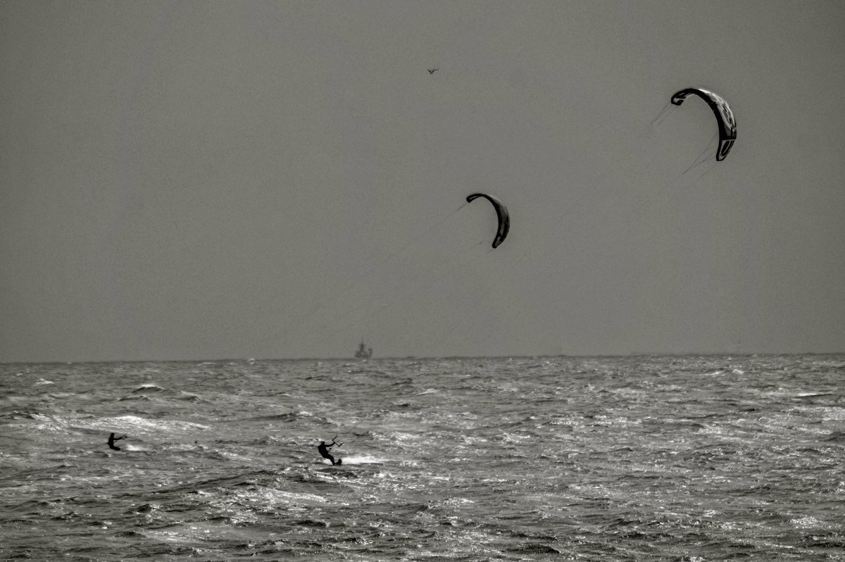 Ivimartha's tweet image. Kite surfers at Seaburn today.