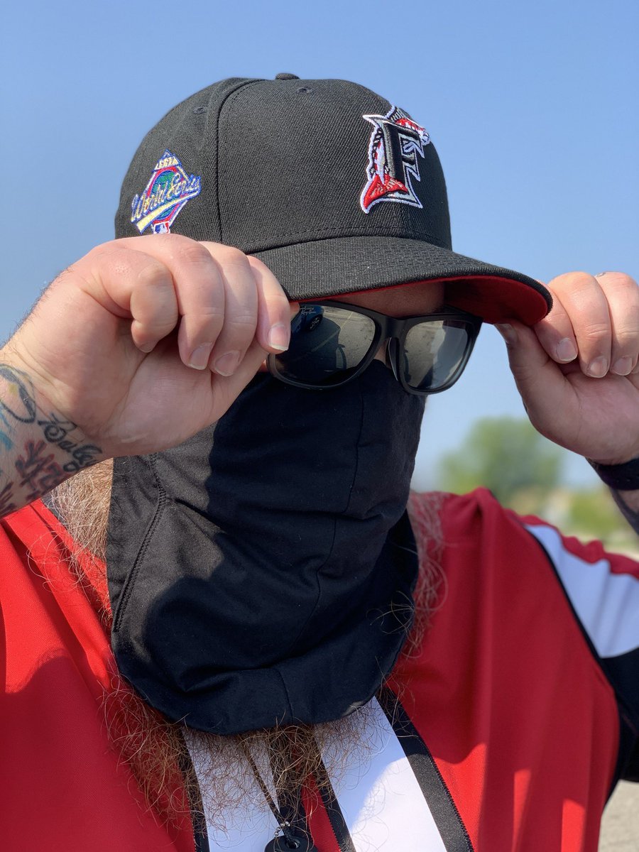 BRKCP_'s tweet photo. The best out of the red bottoms From @HatClub for me. #FittedOfTheDay #HatTwitter #RedBottoms #RedBrim #HatHead https://t.co/F3mXLn75A6