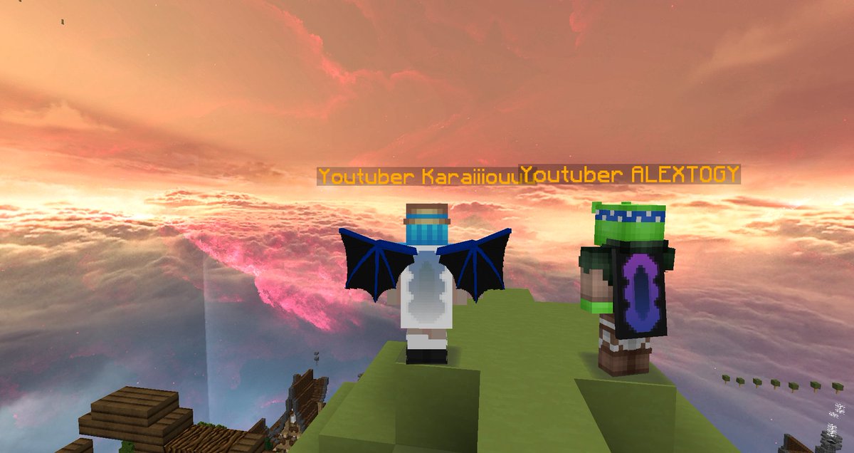 Karaii_i's tweet image. Un GRAND MERCIII à tous !! ❤️❤️ 

Enfin grade youtuber, apres des mois d'effort sa fait vraiment plaisir :D ! Merci à tous ceux qui m'on toujours soutenue (ils se reconnaîtrons) 

Merci à @AlexTajines qui tape la pose avec moi !