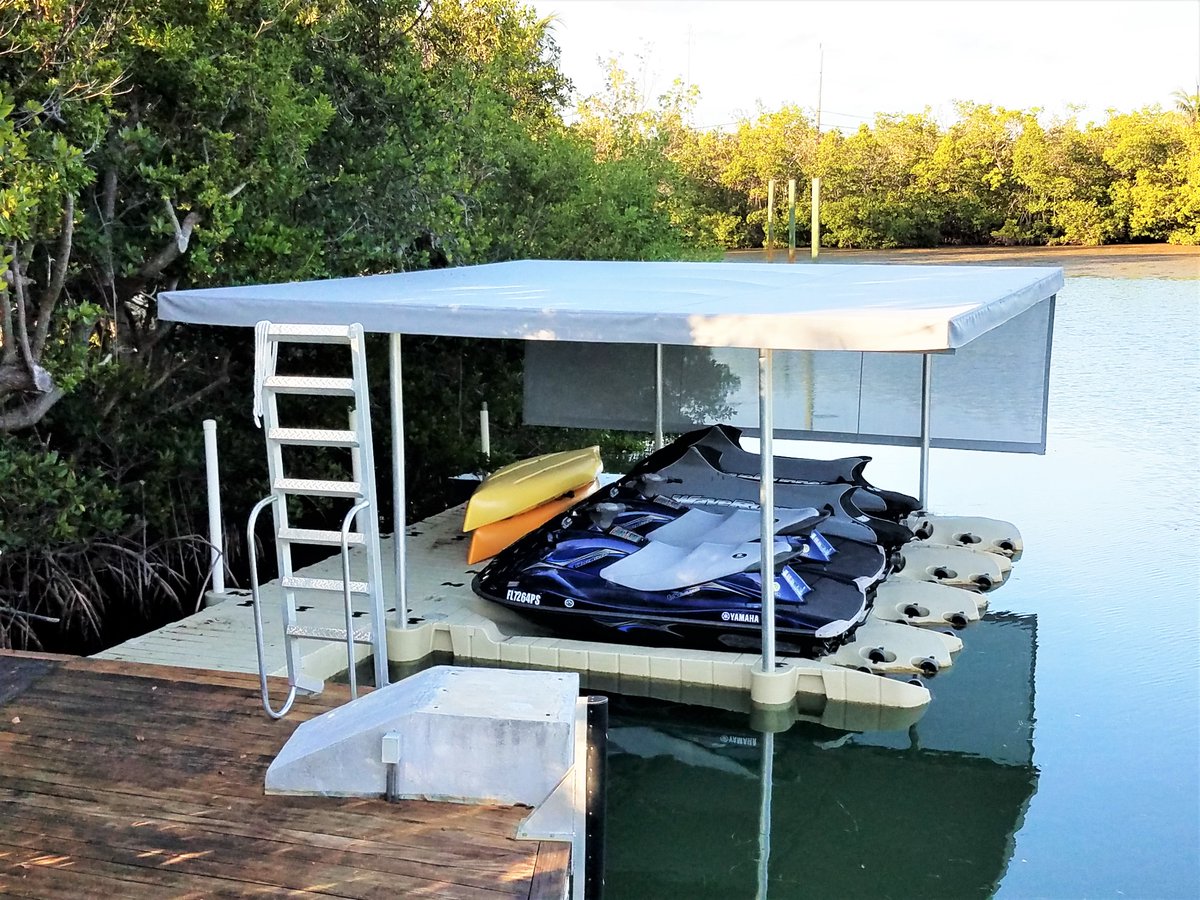 We built a new canvas awning with side panel in Cadet Grey Sunbrella and recovered 2 jet ski seats. This project looks awesome and we are loving it ! 🌞
-
-
-
#BlueWaterCanvas #BWC #IslaMorada #keys #SoFlo #SouthFlorida  #Jetskii #awning #sunbrella #cadetgrey #awnings #canvas