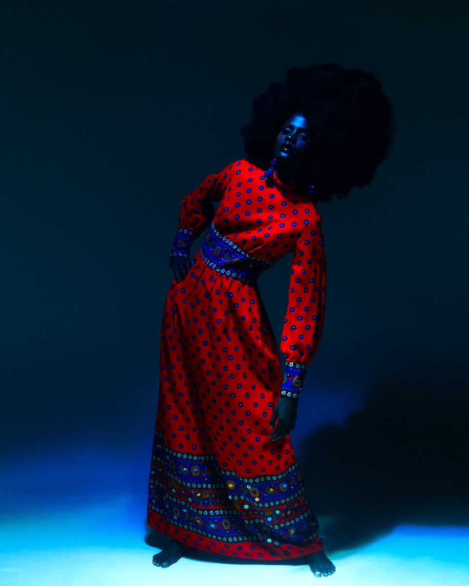 KailSovl's tweet photo. MoonSis 🌑
By me
Hair by @Kimdopekush 
MUA @EarsleyQuinn 
Makeup @fentybeauty https://t.co/FZgdmiV20l