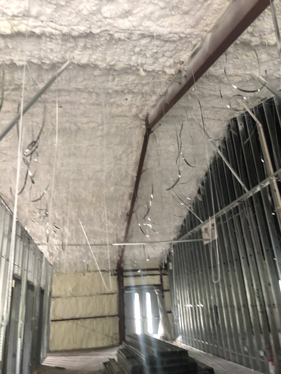 cleverduct79's tweet photo. One man on a two man job! 💪🏾💪🏾
#Ductlife #Ductrunner #Qualitywork https://t.co/83jyyBw2uR