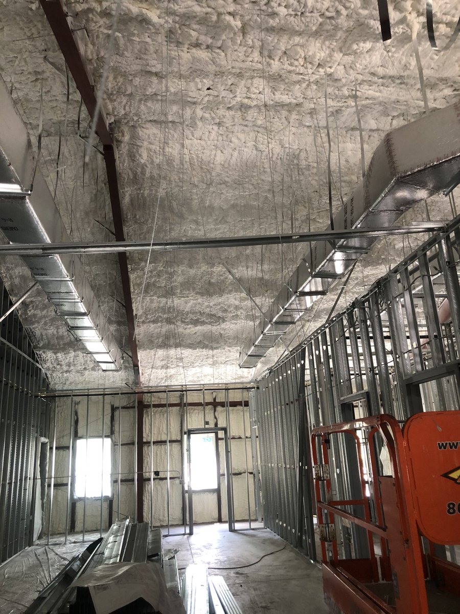 cleverduct79's tweet photo. One man on a two man job! 💪🏾💪🏾
#Ductlife #Ductrunner #Qualitywork https://t.co/83jyyBw2uR