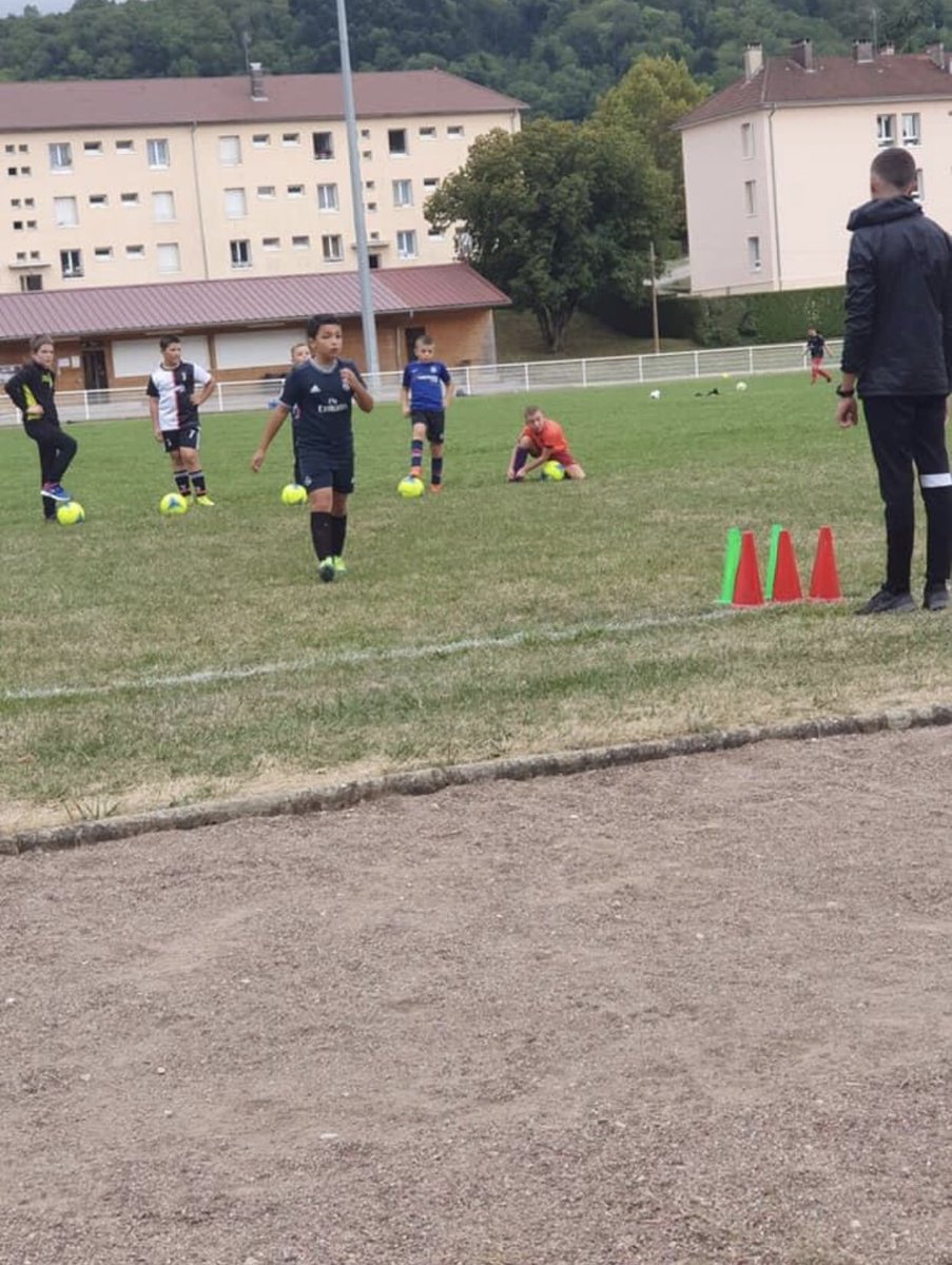 TojfTeam's tweet image. Dernier jour de stage ⚽️
Matin : golf foot 🏌️‍♂️
Après-midi : Programme Éducatif Fédéral en salle 🤓

#TOJF 🟣🟡