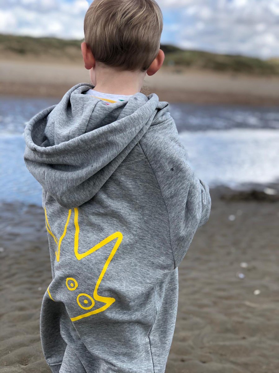 th3rdlevel's tweet photo. 3 weeks til launch &amp; testing products to ensure they will live up to our #brandvalues, #quality #washability &amp; #wearability. Our youngest teammember tester #hoodies today. He assures they are #comfy &amp; great for keeping warm on #Britishsummer days!

#theth3rdlevel#ethicalfashion https://t.co/kKBAQqFNU3