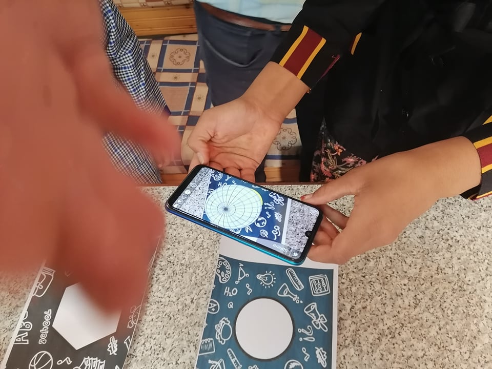 BRadwane's tweet photo. I use @Clever_Books #AR resources because it helps students SEE, HEAR and TOUCH the KNOWLEDGE
https://t.co/dJqGS96m4X
#EdTech #ARVRinEdu #K12 #remotelearning #freeEdTech #ARWallOfFame #WallOfFame #BacktoSchoolAR https://t.co/FUJBgVO15j